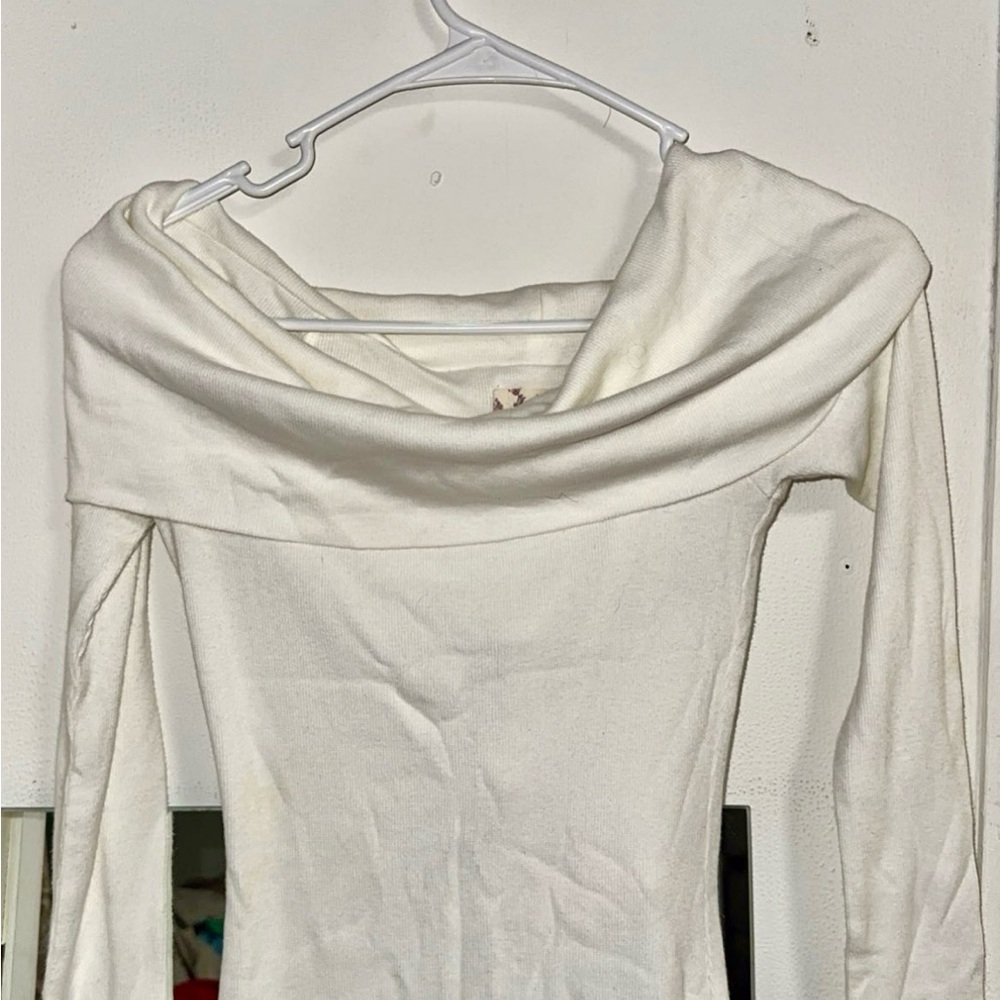 Elegant White Women's Sweater
